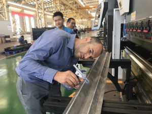 Iran Client Testing Machine sa Among Pabrika 2