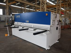 high precision accuracy QC12Y 4x2500 sheet metal shearing machine steel plate hydraulic shearing machine